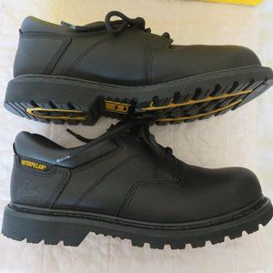 NWT Men's Caterpillar Steel Toe Safety Shoes Slip & Oil Resistant Size 10.5